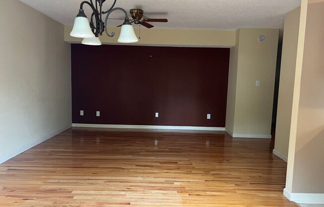 2 beds, 2 baths, $1,600, Unit # 9