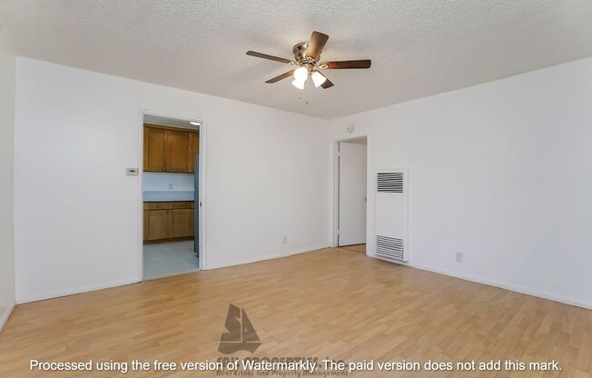 2513 E TYLER