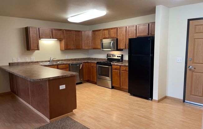 2 beds, 2 baths, 966 sqft, $1,255, Unit 5160-107