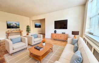 1380 Fort Stevens Dr NW