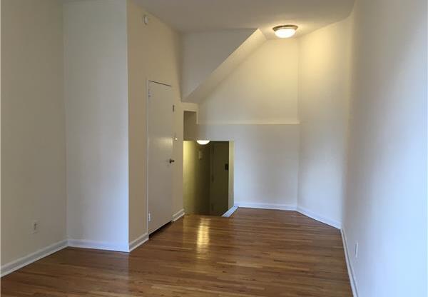 Studio, 1 bath, $2,595, Unit 5-B