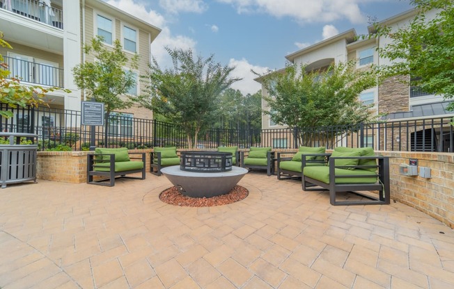 the preserve at ballantyne commons courtyard with seating and fire pit