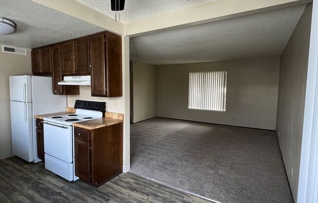 2 beds, 1 bath, 1,005 sqft, $1,550, Unit 205