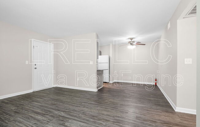 2101 Cardinal Woods Dr