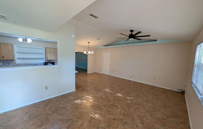 Large Rental Home with Inlaw quarters