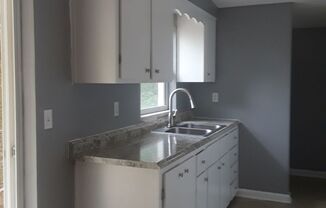 2 beds, 1 bath, $1,400