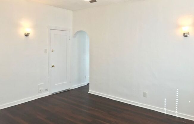 1 bed, 1 bath, 600 sqft, $1,745, Unit 127E10