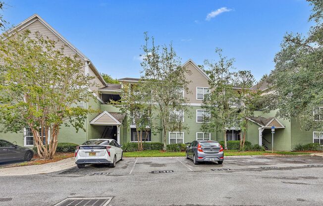 Nice 2 bed, 2 bath condo for rent in Villas of Timberlin Park!