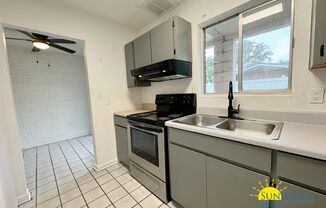 2 beds, 1 bath, $1,395, Unit UNIT 2