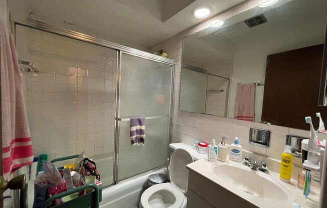 1 bed, 1 bath, 550 sqft, $1,825, Unit 535-359