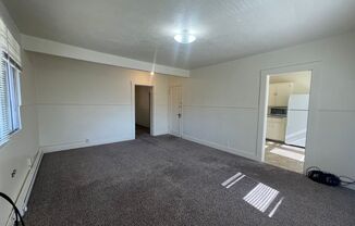 1 bed, 1 bath, $750, Unit 548 W Bonneville # 4