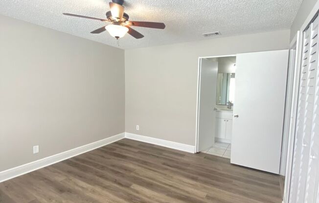 3 beds, 2 baths, $2,300