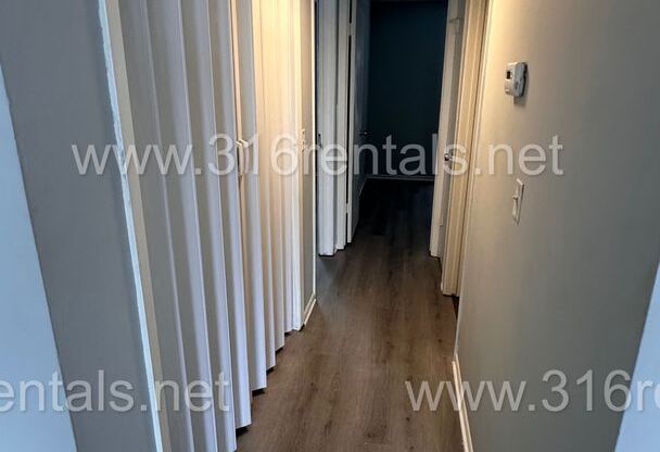 $775 - 2 bed 1 bath - Second floor Apartment in the Northwest Big River Neighborhood