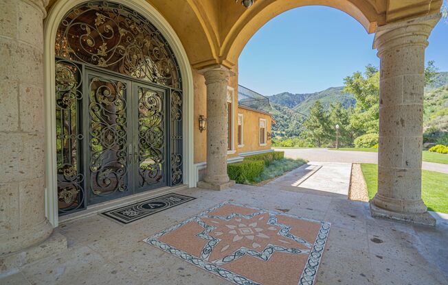 Private 5 Bedroom Estate for Rent in Santa Clarita!!