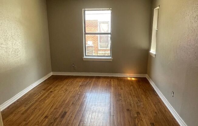 2 Bedroom 1 Bathroom Duplex For Lease