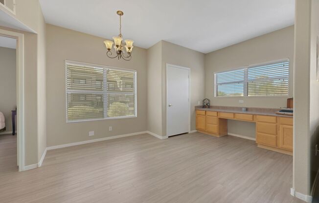 2 beds, 2 baths, $1,700, Unit # 1711