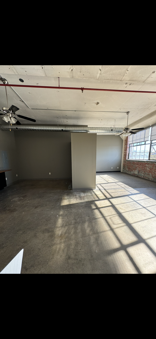 1 bed, 1 bath, 1,301 sqft, $820, Unit 526