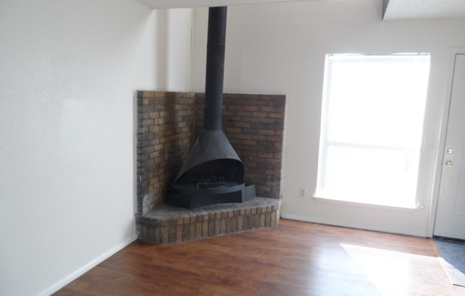 2504 N Hudson ($0 Renew Fee)