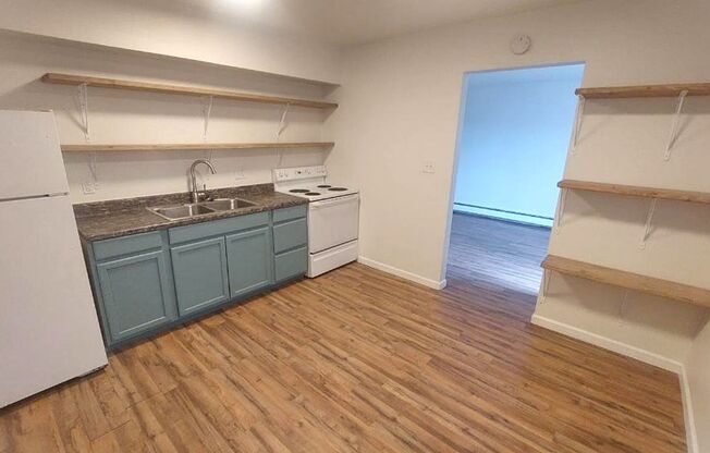 21 AMHERST AVE