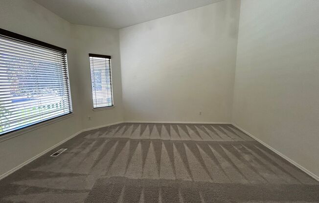 Charming Single-Level Home in Eagle with 3 Bedrooms and 2 Bathrooms! | $600 OFF FIRST MONTH'S RENT!!