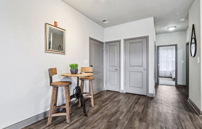 1 bed, 1 bath, 880 sqft, $1,350, Unit 08 - 301