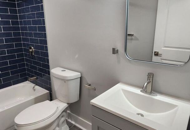 2 beds, 1 bath, 1,300 sqft, $2,395, Unit 225