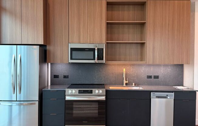 Studio, 1 bath, 468 sqft, $3,195, Unit 912