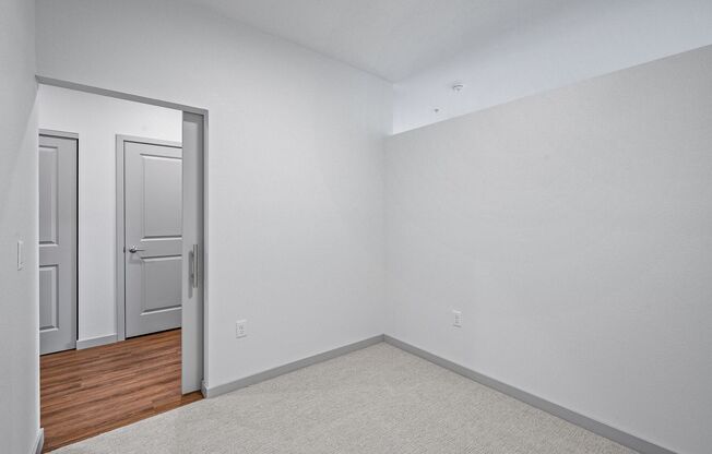 1 bed, 1 bath, 530 sqft, $1,395, Unit 322