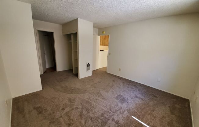 1 bed, 1 bath, 660 sqft, $1,800, Unit 69