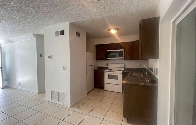 3 beds, 1 bath, $1,750