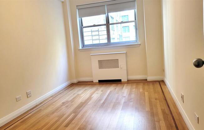 3 beds, 3 baths, 1,438 sqft, $8,500, Unit 5F