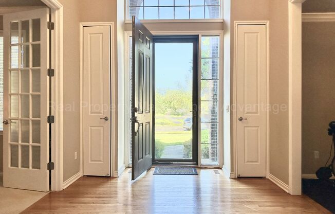 Spacious 4-Bed Colonial in Troy’s Stone Haven Woods