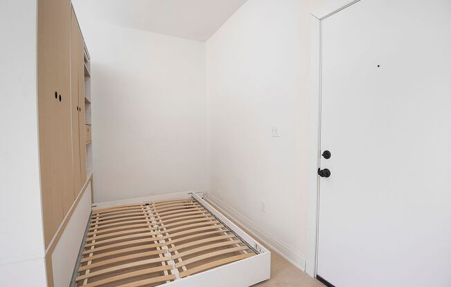 Studio, 1 bath, 214 sqft, $1,350, Unit 108