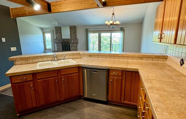 Well Maintained 3 bedroom end unit Townhome in Cheyenne Mountain area