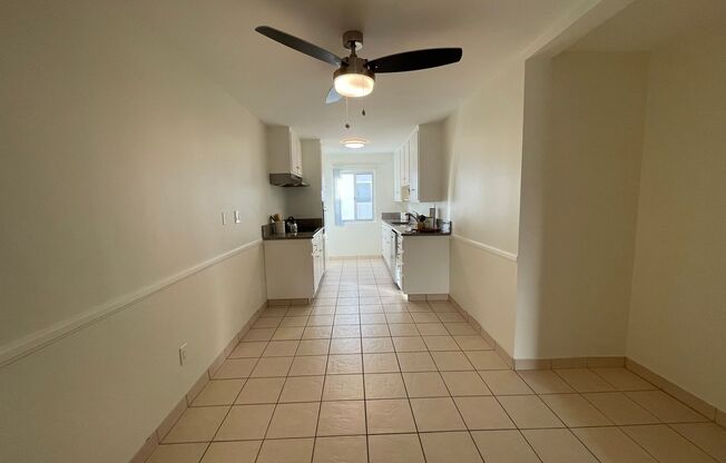 2 beds, 2 baths, 950 sqft, $2,650, Unit 12