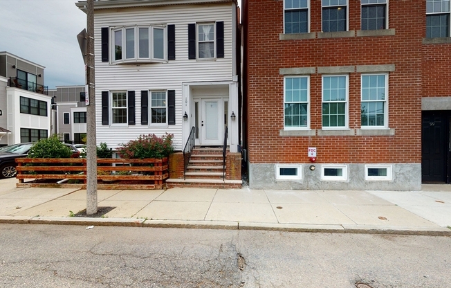 101 BAXTER ST