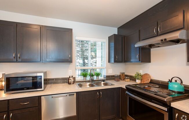 2 beds, 2 baths, 1,004 sqft, $2,050, Unit 3-103