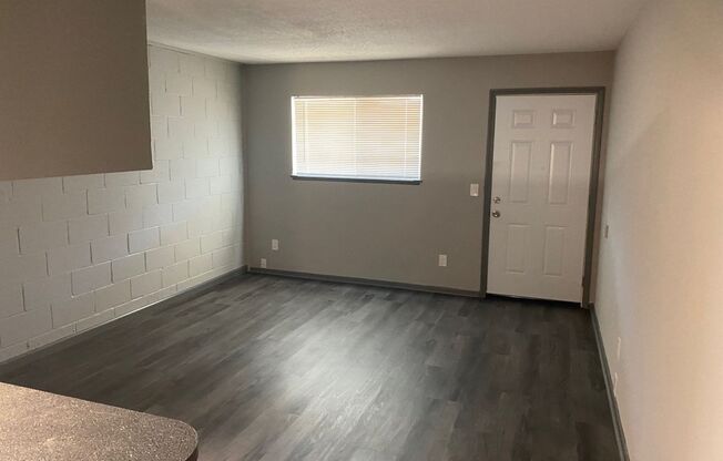 1 bed, 1 bath, 600 sqft, $750, Unit Apt #8