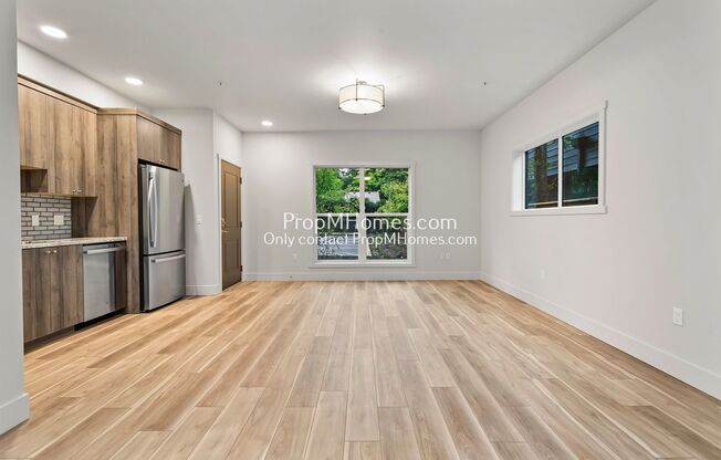 Modern Lake Grove Studio – AC + Covered Parking! DEPOSIT SPECIAL
