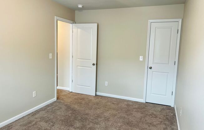 3 beds, 2.5 baths, $2,000