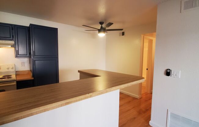 Ground level 2 bed/2 bath condo- Guadalupe & Country Club **1st Month of Rent is $0!**
