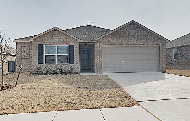 Very Nice 4 Bedroom 2 Bath Home in Yukon Schools