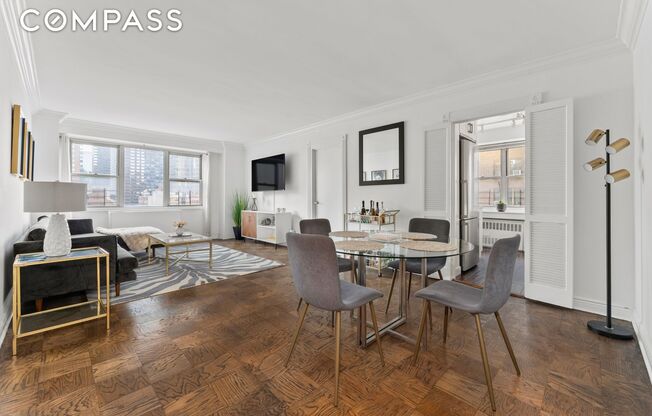 3 beds, 2 baths, 1,230 sqft, $8,000, Unit 10C