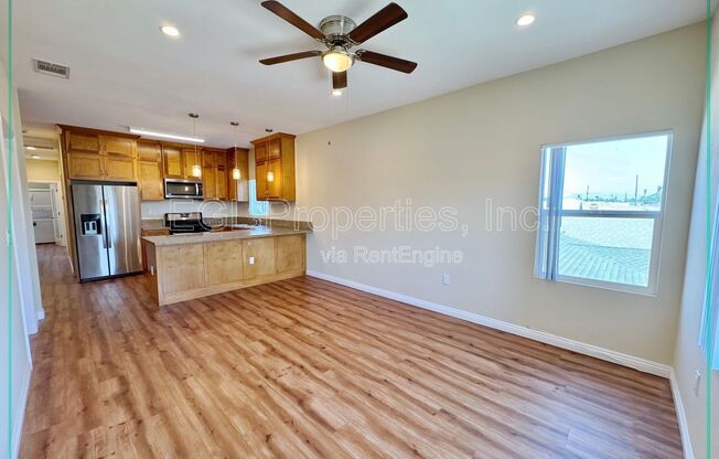 4501 1/2 S GRAMERCY PL