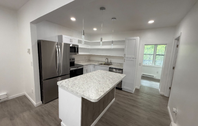 11 TRINITY PL