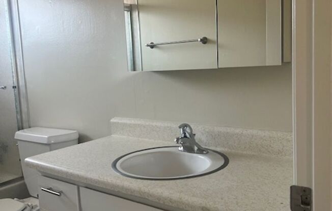 1 bed, 1 bath, 625 sqft, $2,050, Unit E7