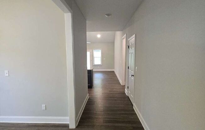 Charming 3-Bedroom Retreat Near Hamilton Place