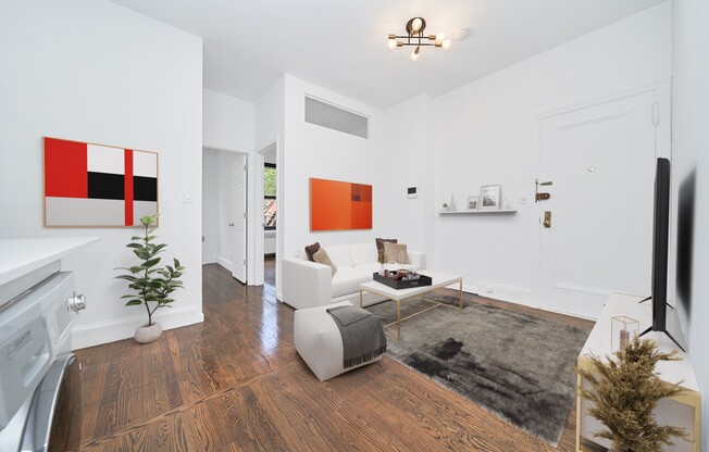 118 E 91 ST