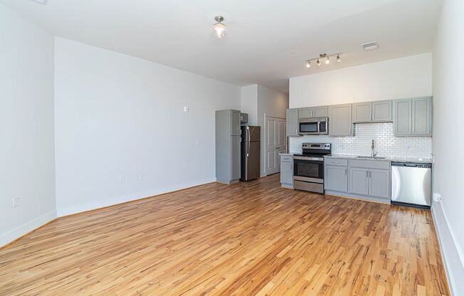 1 bed, 1 bath, 653 sqft, $1,475, Unit Unit 204