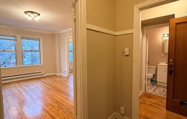 Spacious Units in a Vintage Brick Building- Walk to Seattle Center, Shops,and Restaurants!